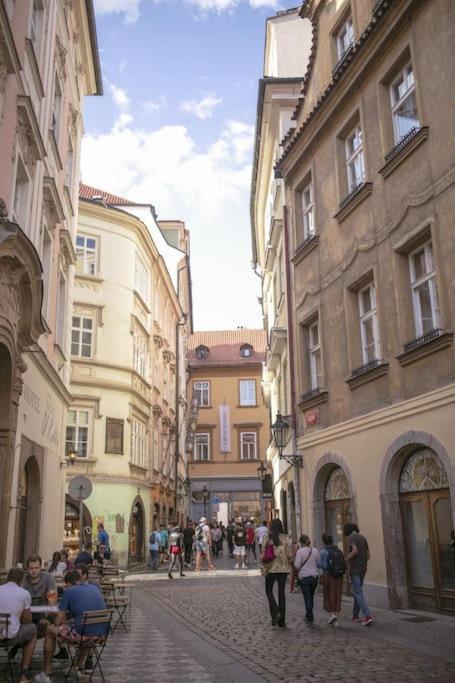 King Charles Apartment Prag Eksteriør billede